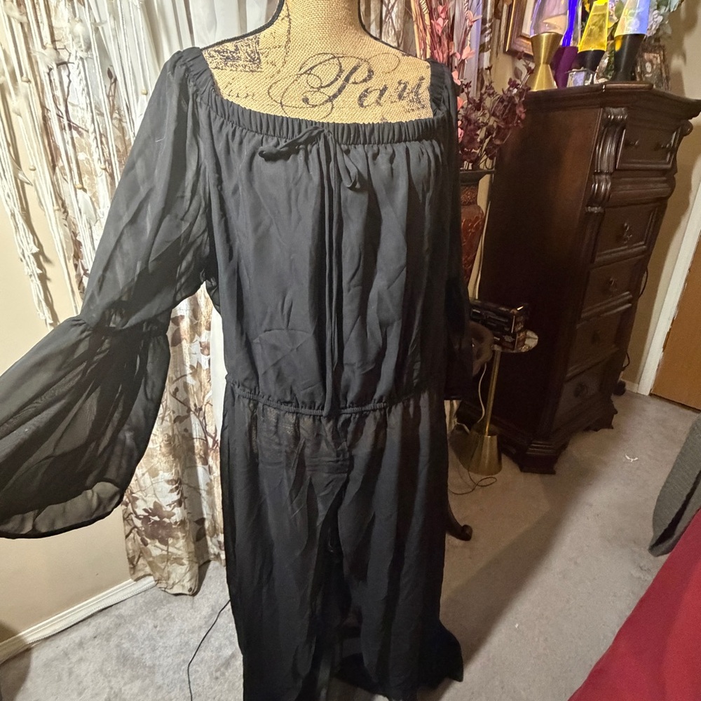 VENUS Elegant Black Dress